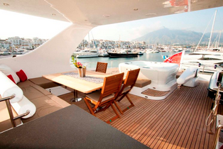 Damrak II Luxury yacht deck