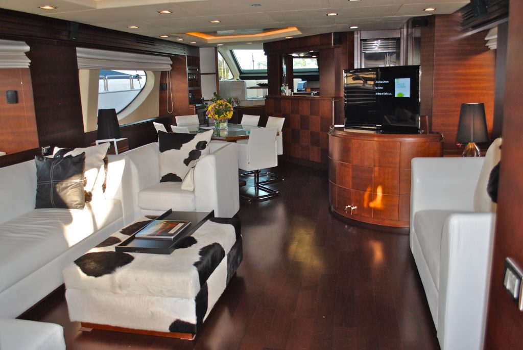 Luxury Charter Yacht Solo Contigo Main Deck
