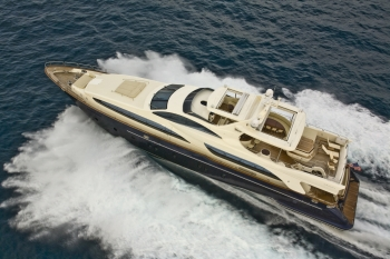 Vivere Luxury Charter Yacht Flybridge Aerial