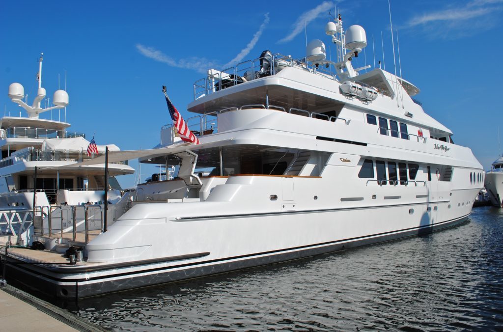 I LOVE THIS BOAT, 145 Christensen charter yacht profile