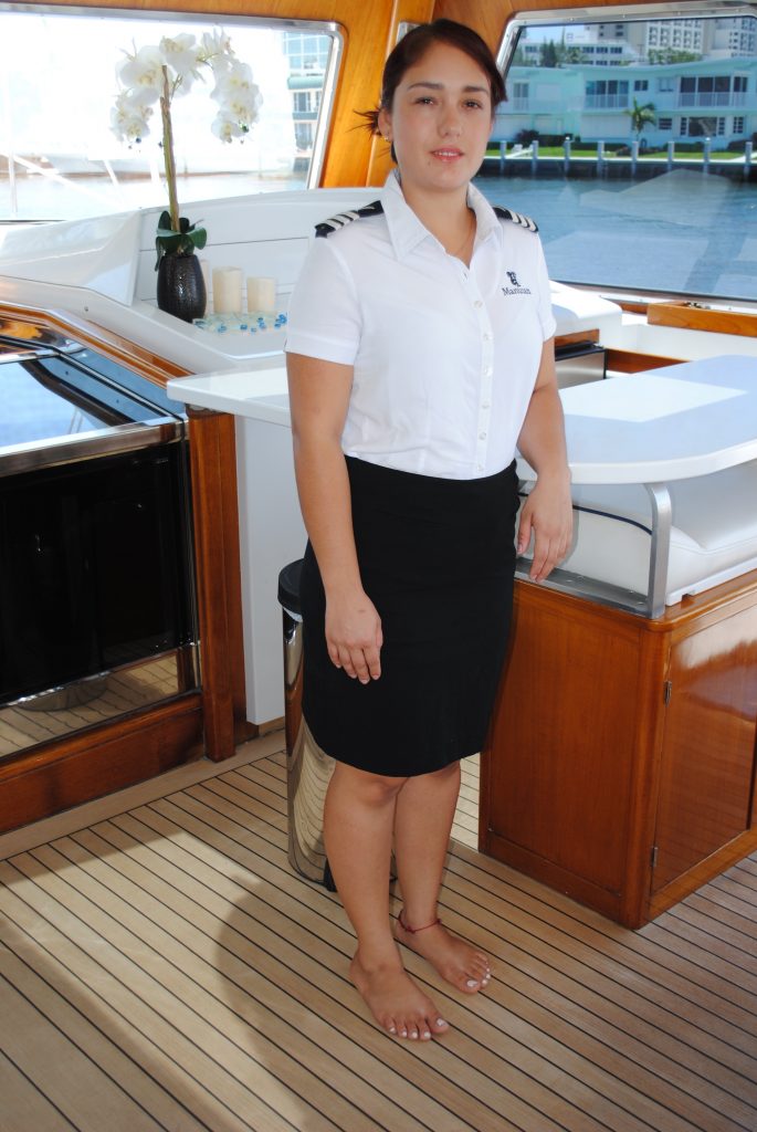 w italian in letter Sailing S/Y Stewardess Charter Yacht Raisa Vidrio Manutara