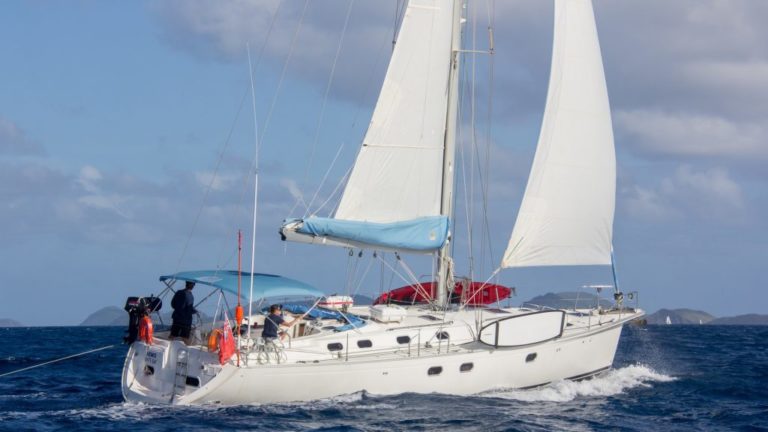 Grenadines Yacht Charter Aboard Sailing Yacht NEMO