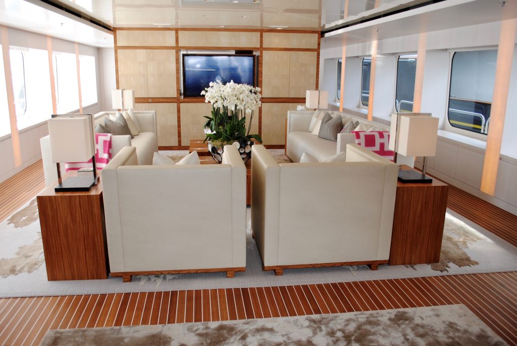CHASSEUR Charter Yacht