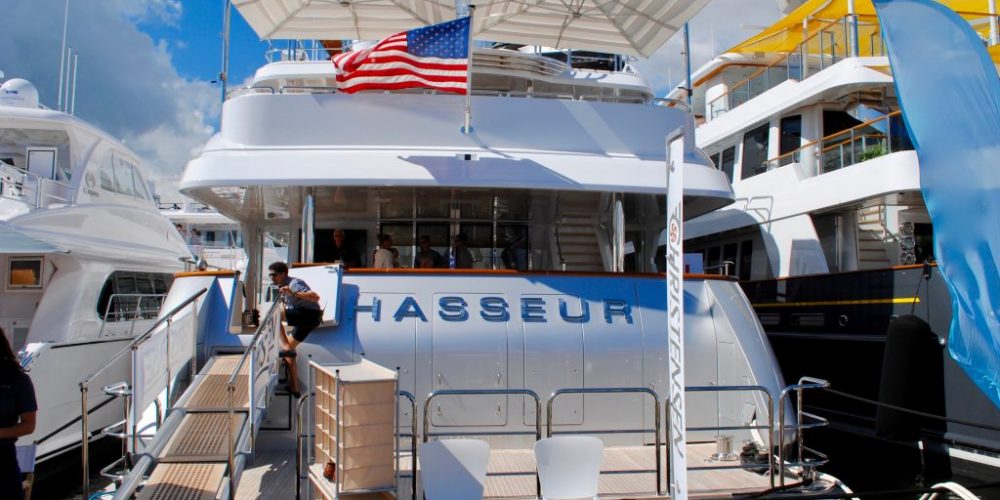 CHASSEUR Charter Yacht